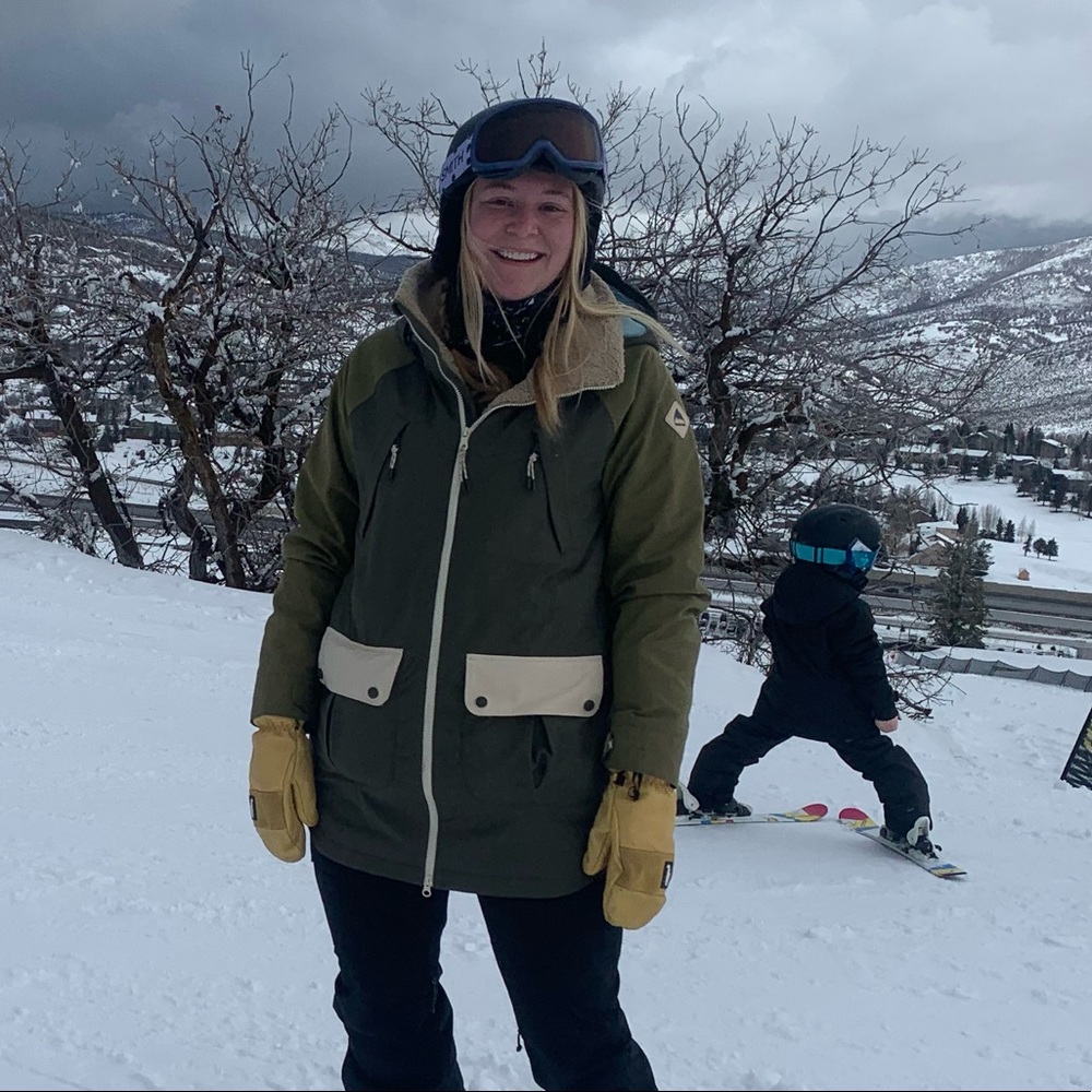 Meet your Posher, Lauren